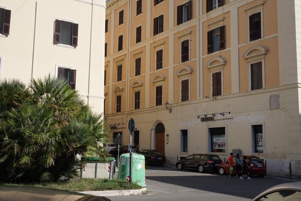 Residence Stendhal Guest House Civitavecchia Eksteriør bilde