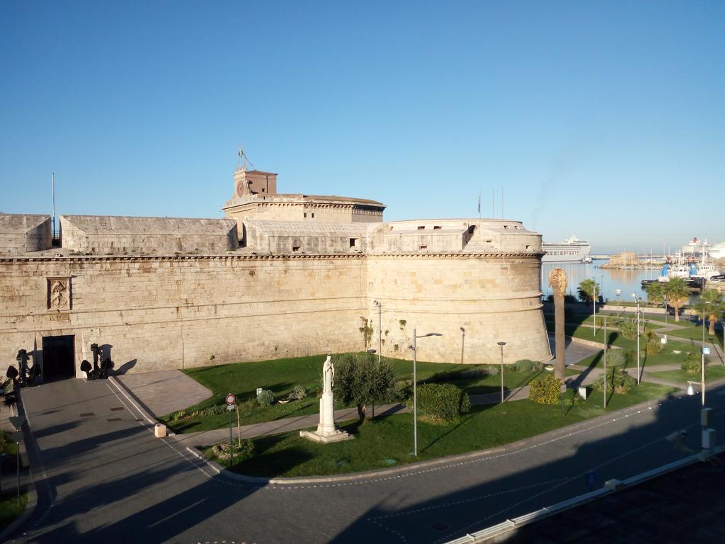 Residence Stendhal Guest House Civitavecchia Eksteriør bilde