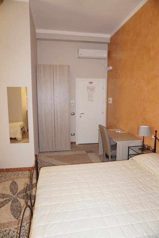 Residence Stendhal Guest House Civitavecchia Eksteriør bilde